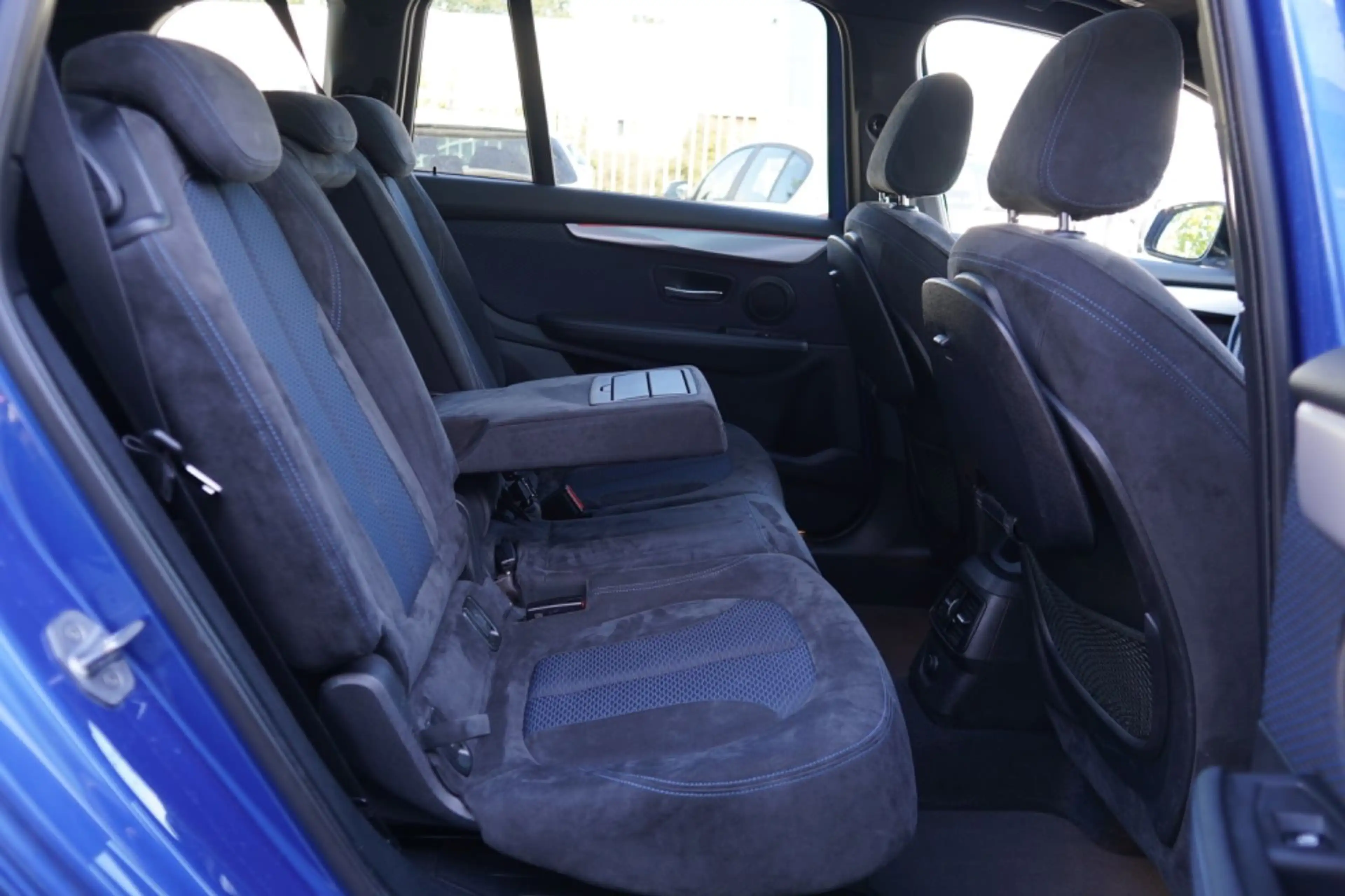 BMW 218 d Gran Tourer M Sport Alcantara Kamera 7-Sitz — photo 7