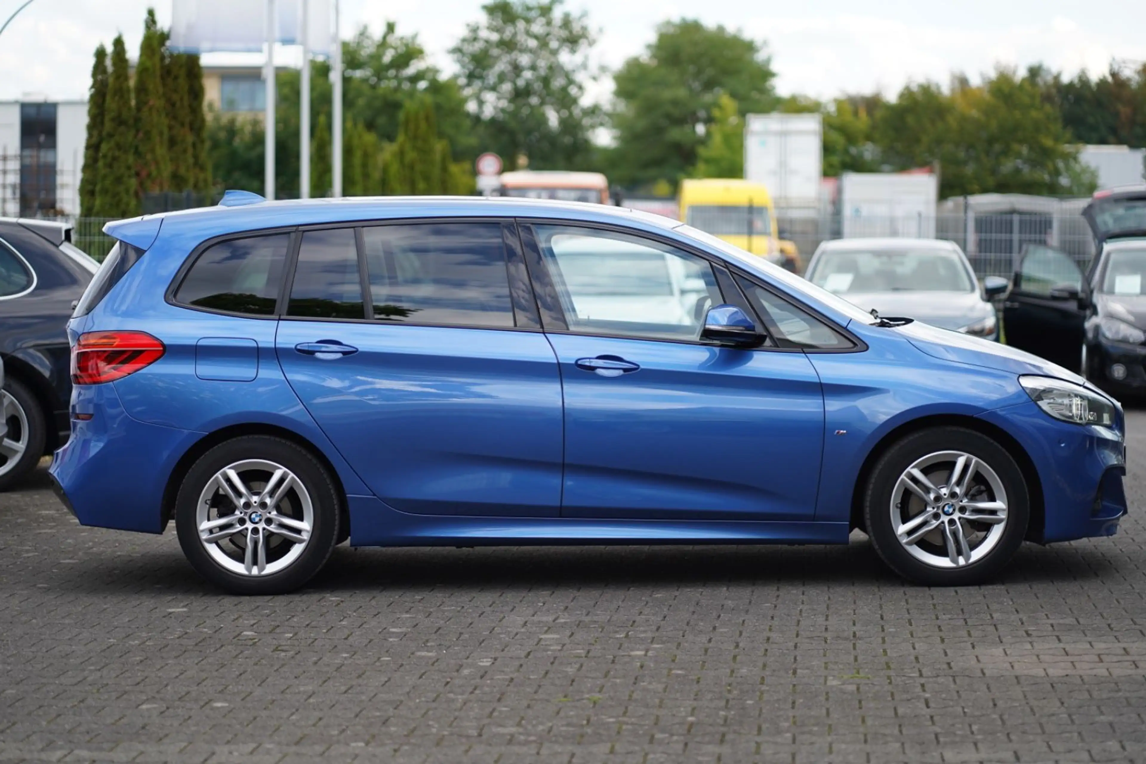 BMW 218 d Gran Tourer M Sport Alcantara Kamera 7-Sitz — photo 13