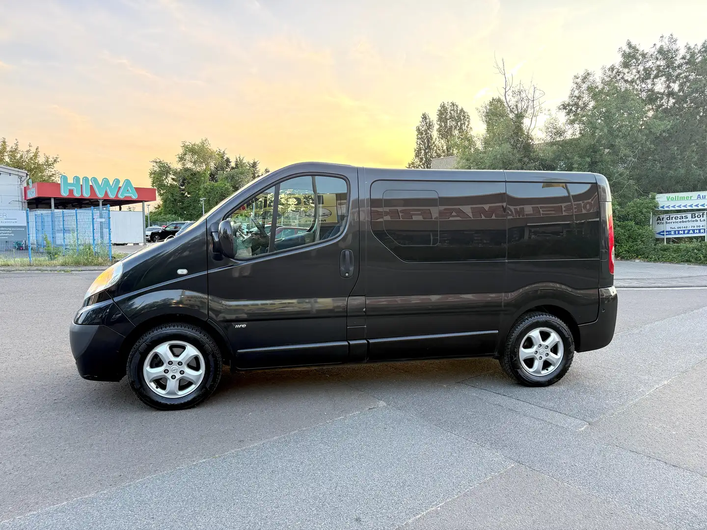 Opel Vivaro A L1H1 Life 2.5 CDTi Cosmo (KLAPPTISCH*7xSITZER) Schwarz - 1