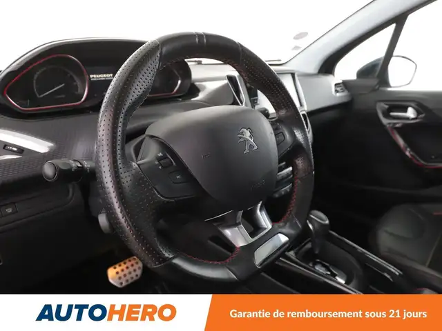 Peugeot 2008 view 11