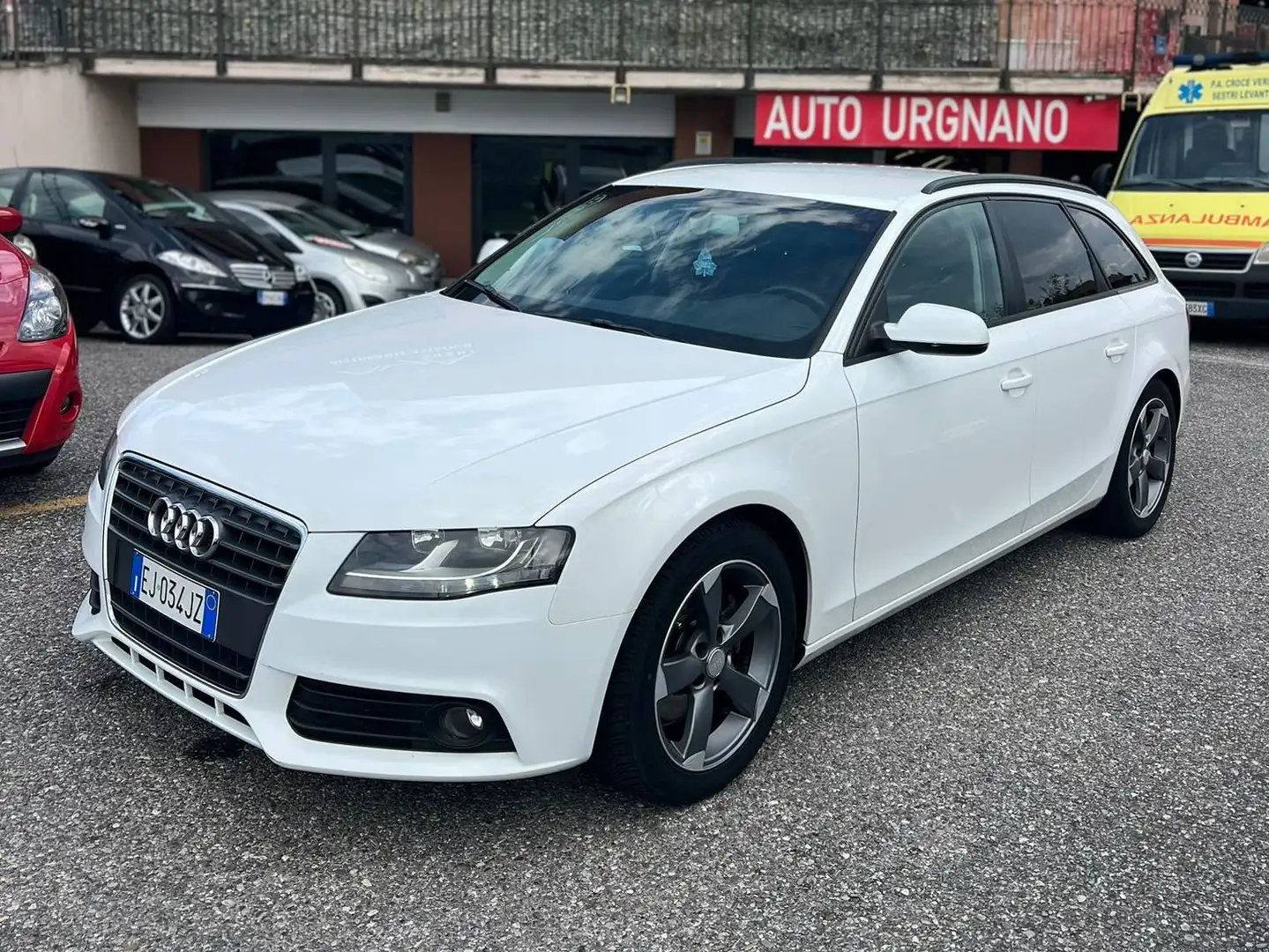 Audi A4 A4 IV 2007 Avant  2.0 tdie Ambiente Plus 136cv Bianco - 1