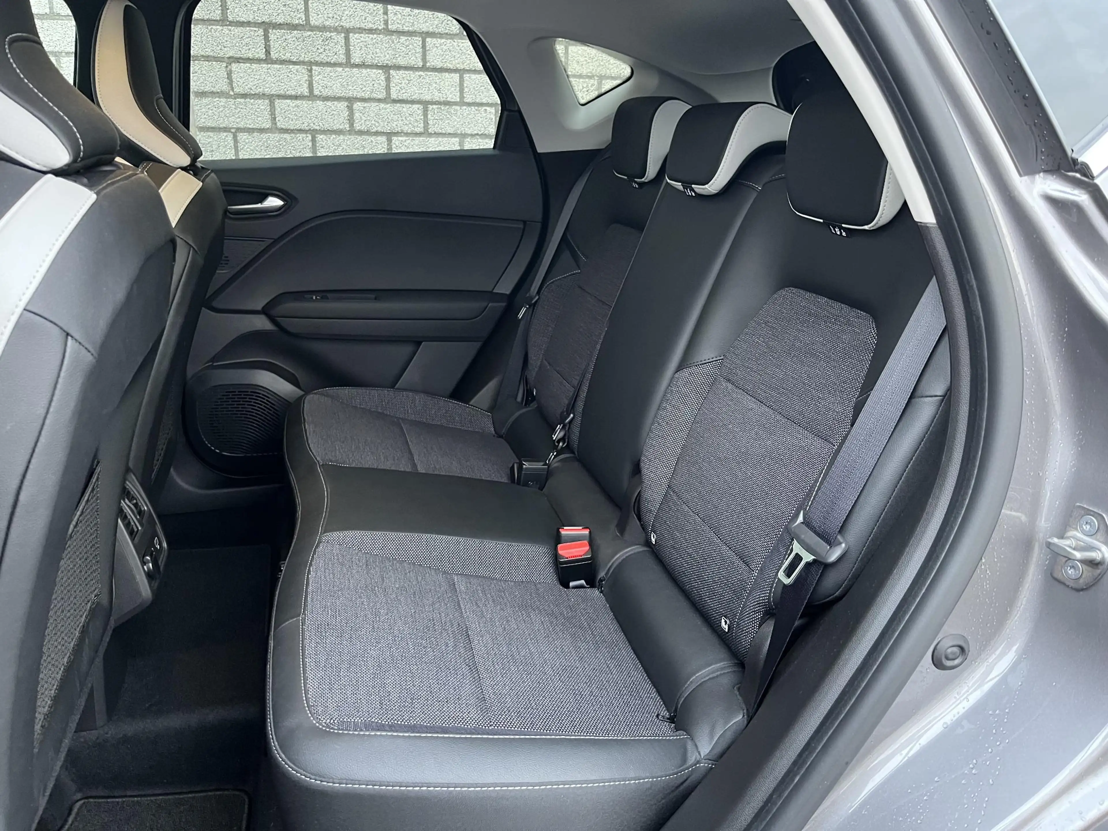 Renault Captur 1.6 E-Tech full hybrid 145 techno | Volledig Deale — photo 8