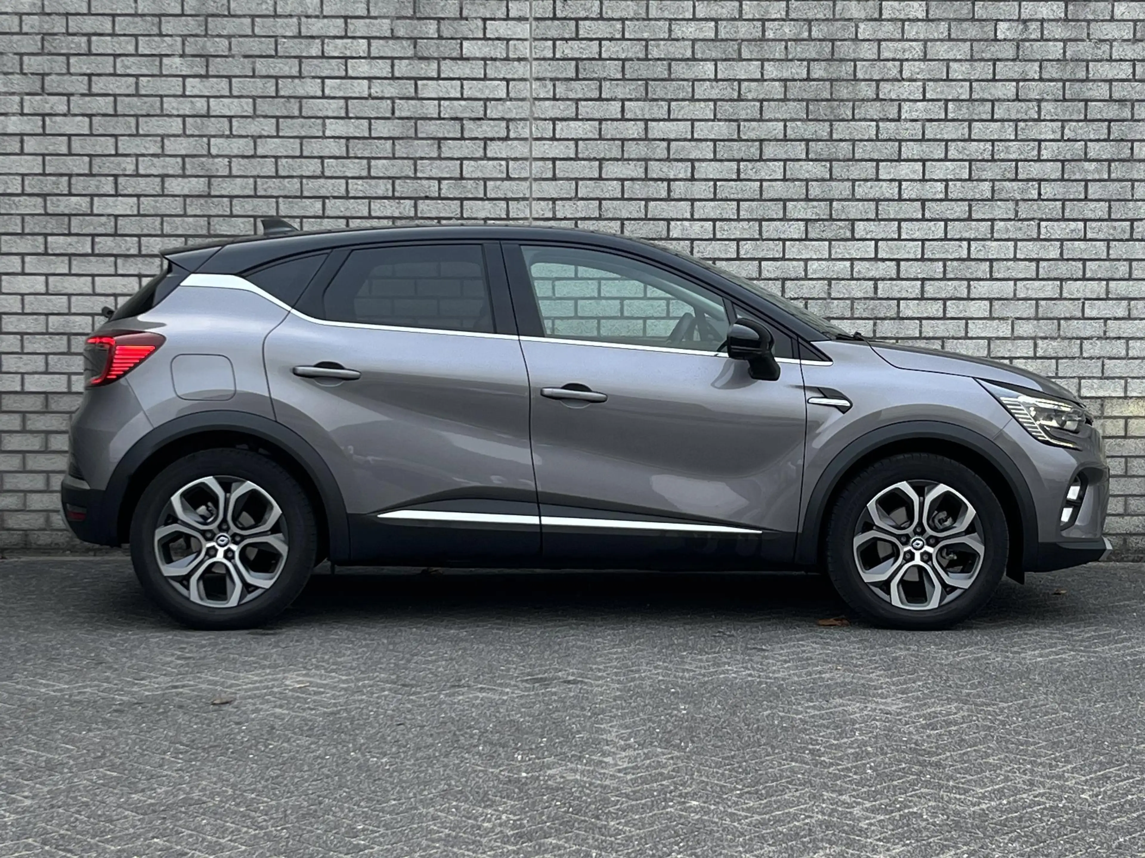 Renault Captur 1.6 E-Tech full hybrid 145 techno | Volledig Deale — photo 18