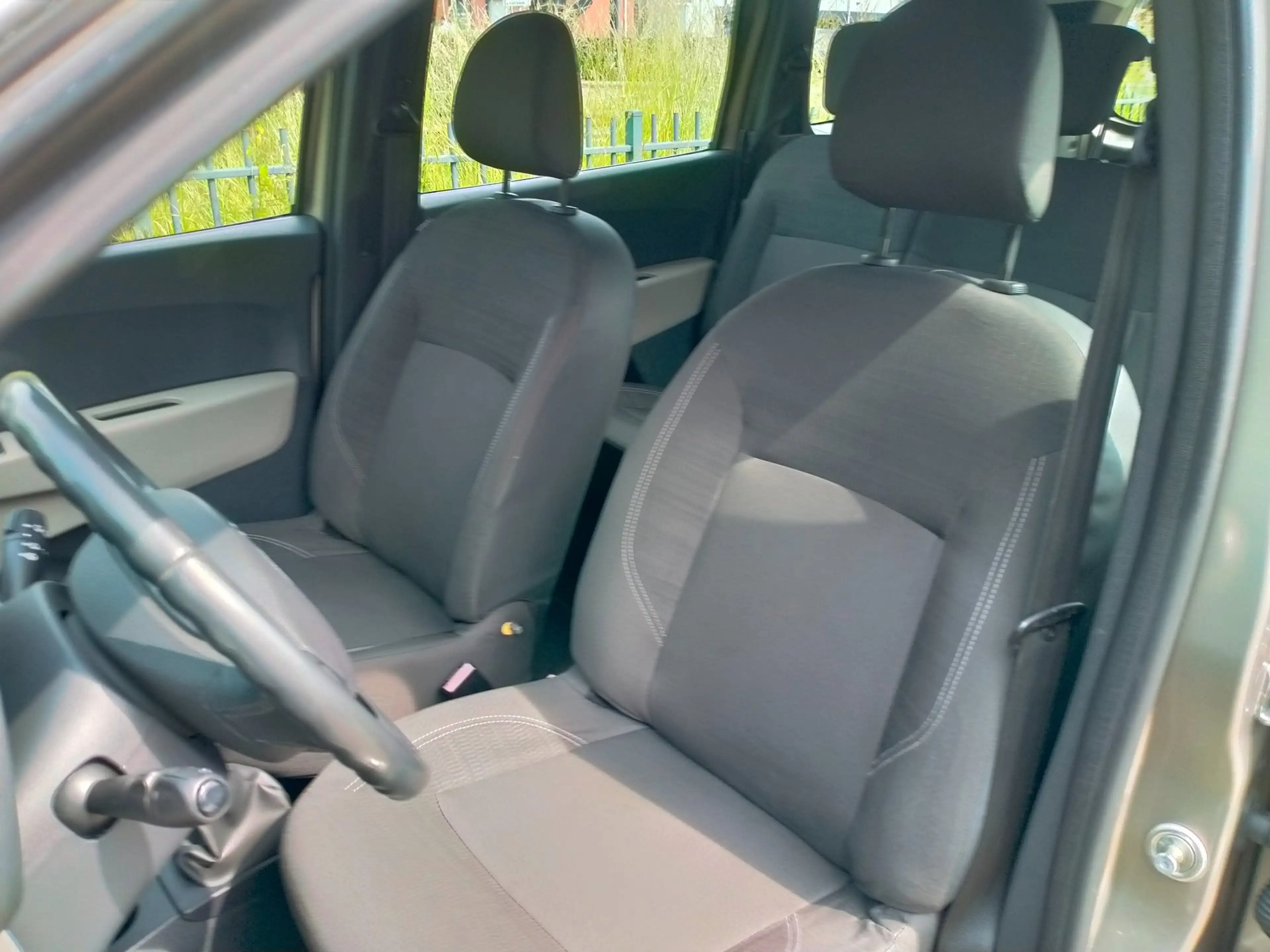 Dacia Lodgy 1.2 TCe Prestige 5p. navi trekhaak recent ketting — photo 24