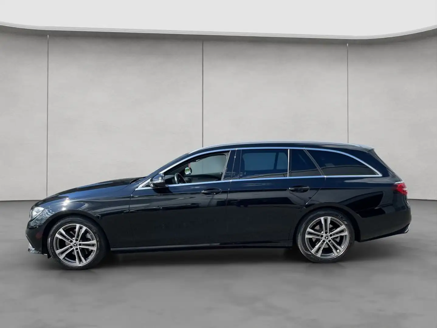 Mercedes-Benz E 220 E-Klasse Zwart - 2