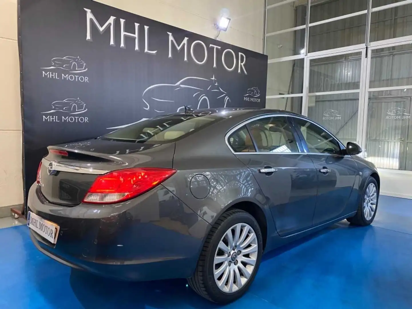 Opel Insignia 1.8 Cosmo Gris - 2