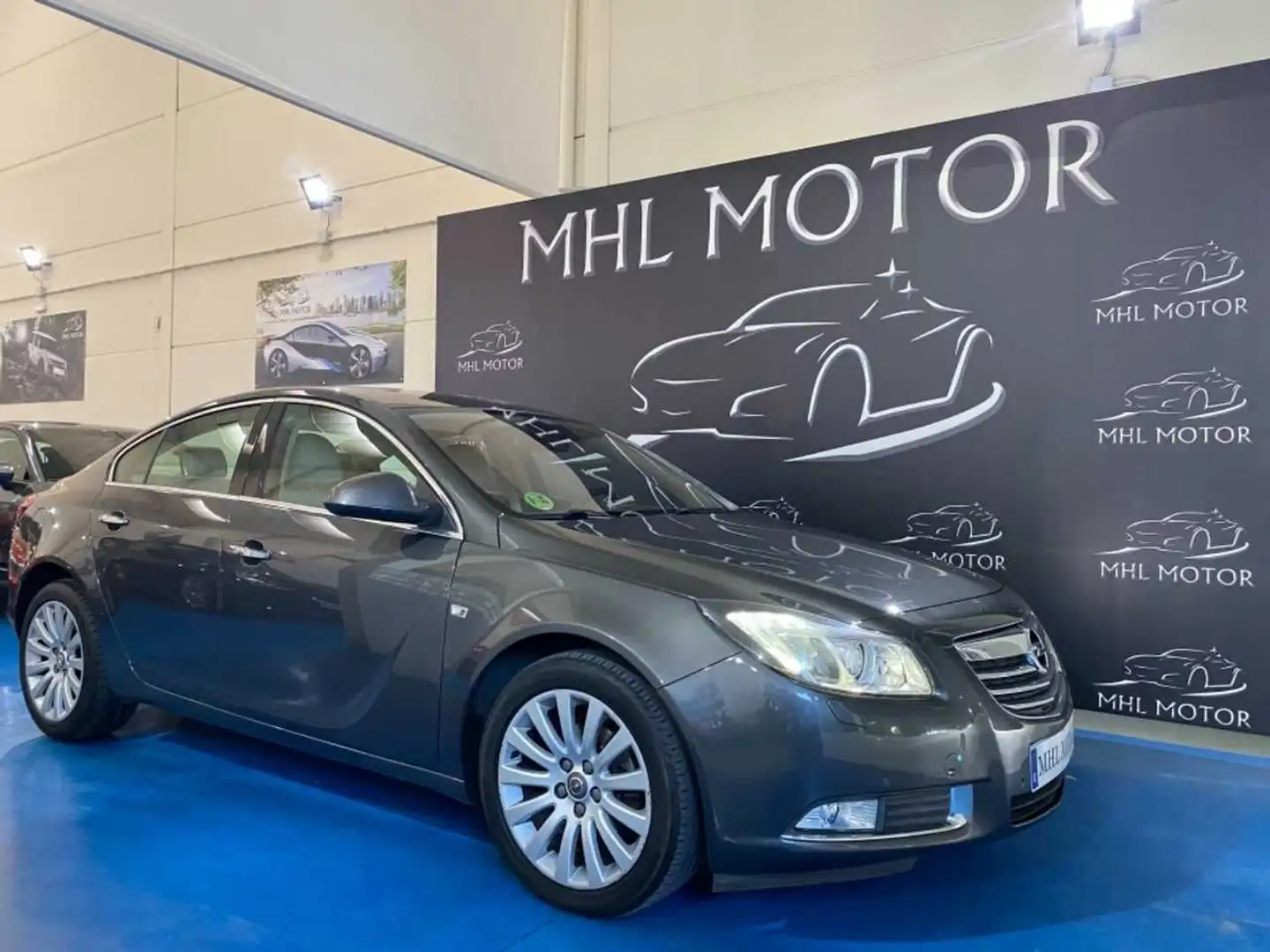 Opel Insignia 1.8 Cosmo Gris - 1