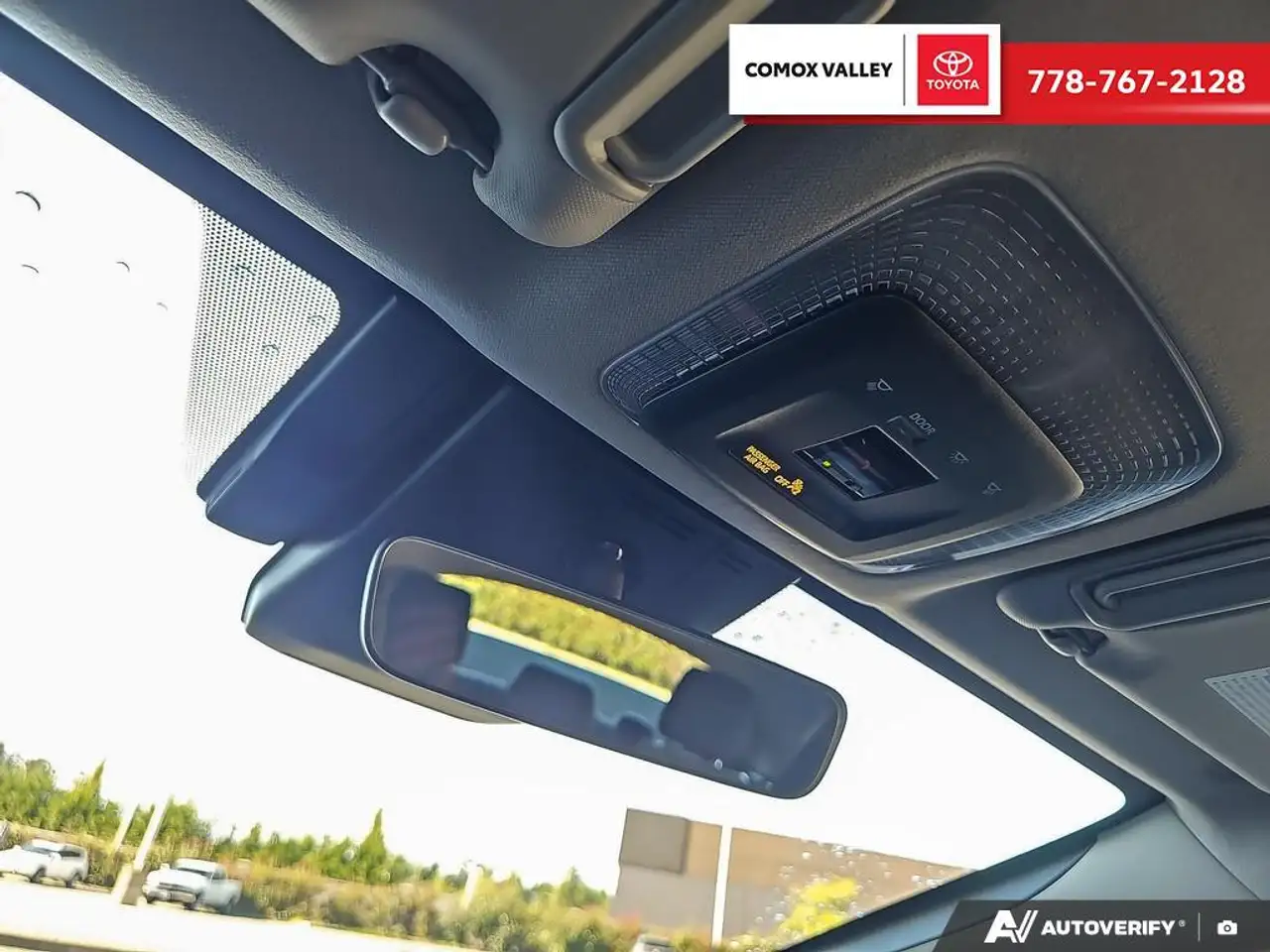 Toyota Prius снимка Toyota Prius