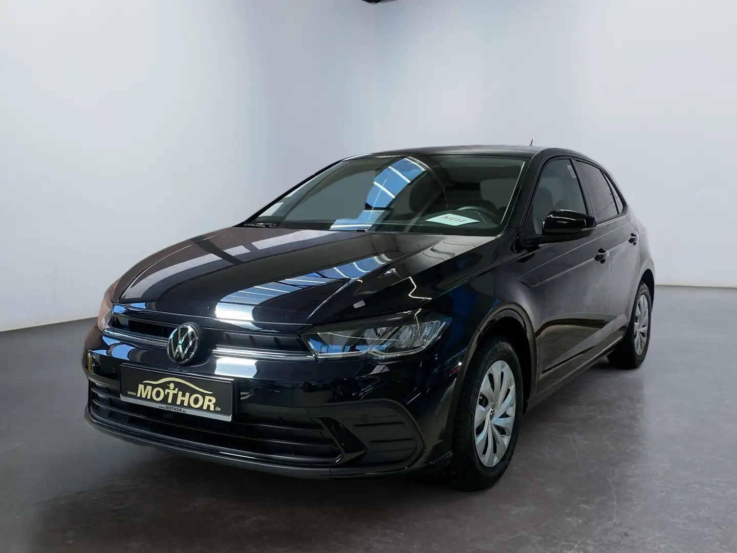 Volkswagen Polo VI Life 1.0 TSI ACC LED 2xKlima Virtual Fekete - 2