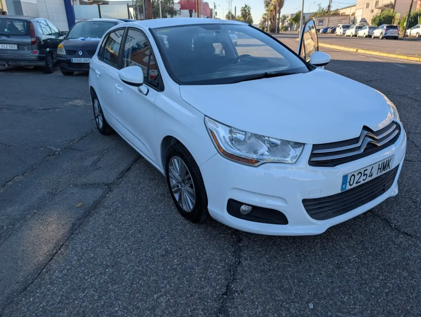 Citroen C4 1.6HDi Exclusive Blanc - 2
