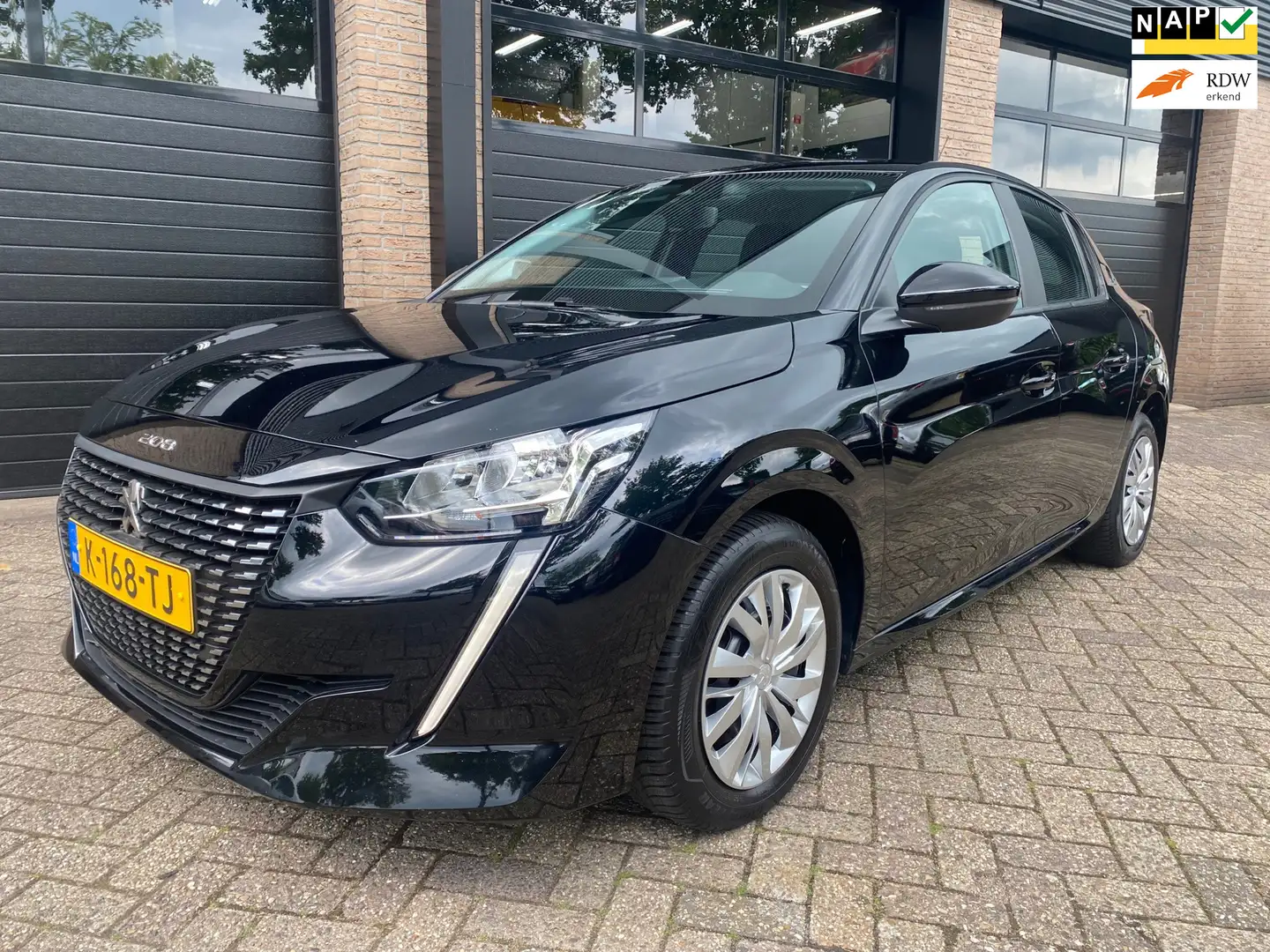 Peugeot 208 1.2 PureTech Active Zwart - 1