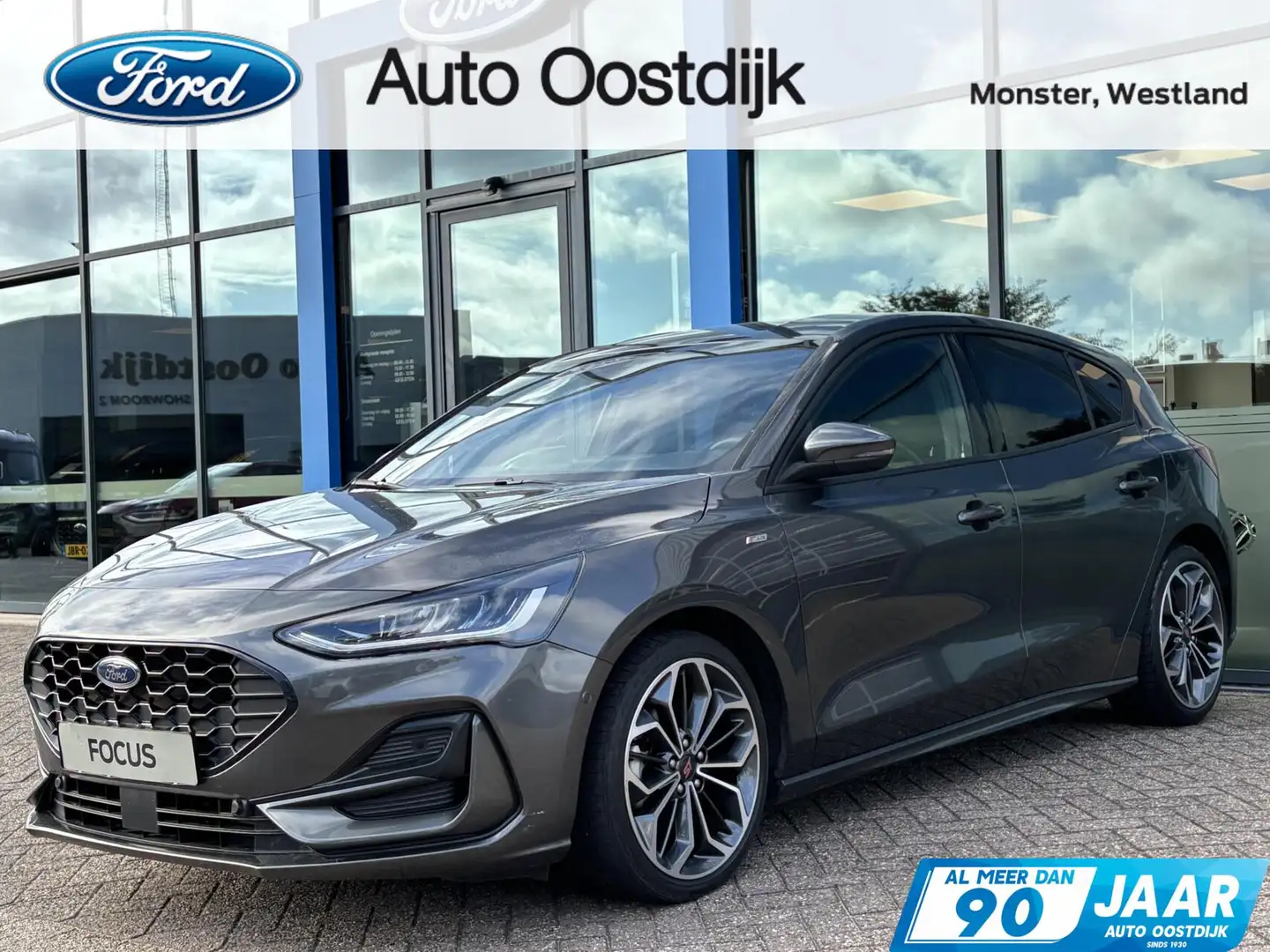Ford Focus 1.0 EcoBoost Hybrid ST Line 155PK Winterpack Adapt Grau - 1