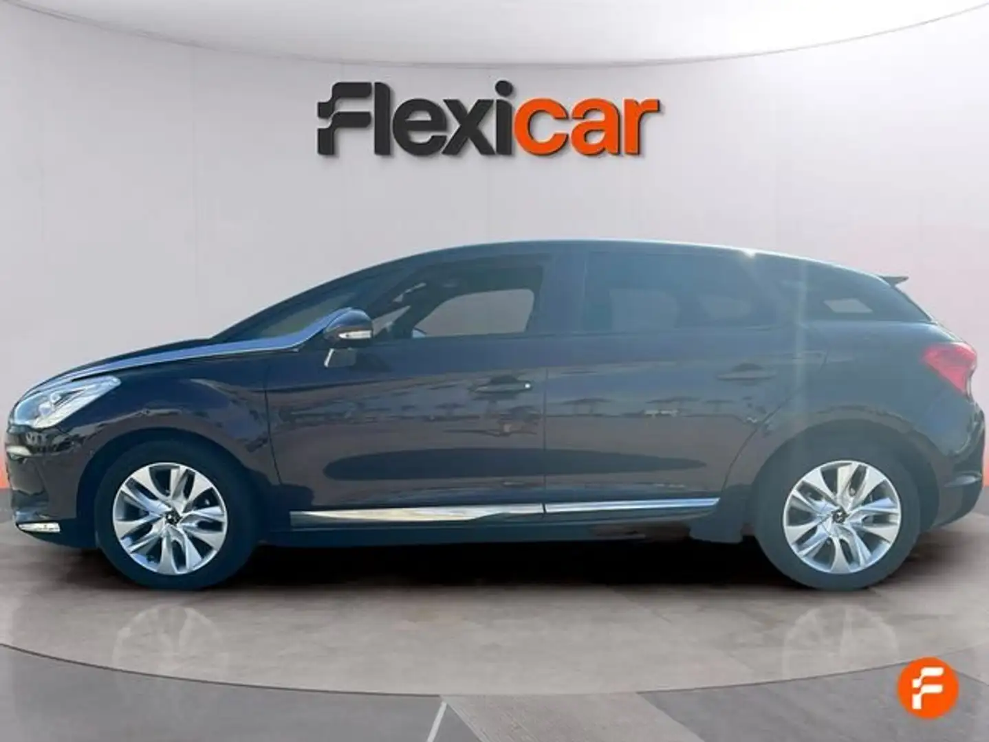 DS Automobiles DS 5 BlueHDi 120cv Design Azul - 2