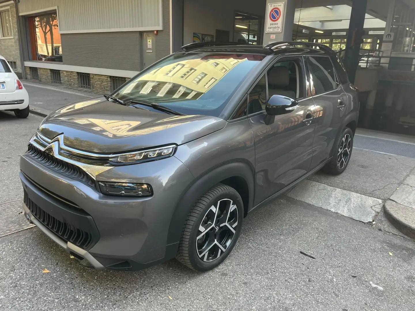 Citroen C3 Aircross C3 Aircross 1.2 Puretech 110 cv SHINE PACK Gris - 2