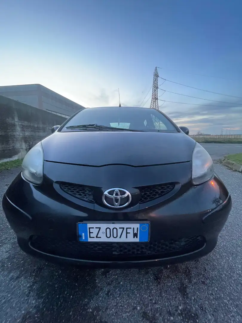 Toyota Aygo Aygo 5p 1.0 Zwart - 1