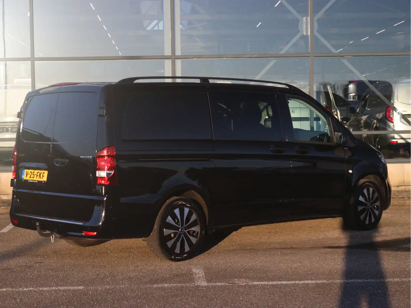 Mercedes-Benz Vito 116 CDI L2 D.C. Pro | CLIMA/CAMERA/CRUISE/2.500KG Noir - 2