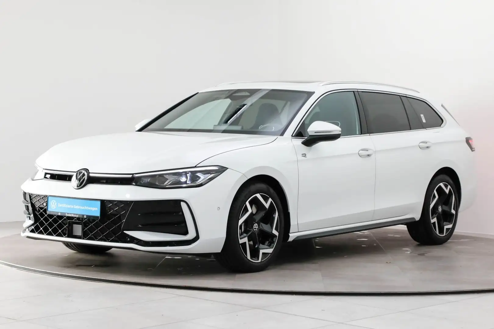 Volkswagen Passat Variant 2.0 TDI 4M DSG R-Line AHK Pano Weiß - 2