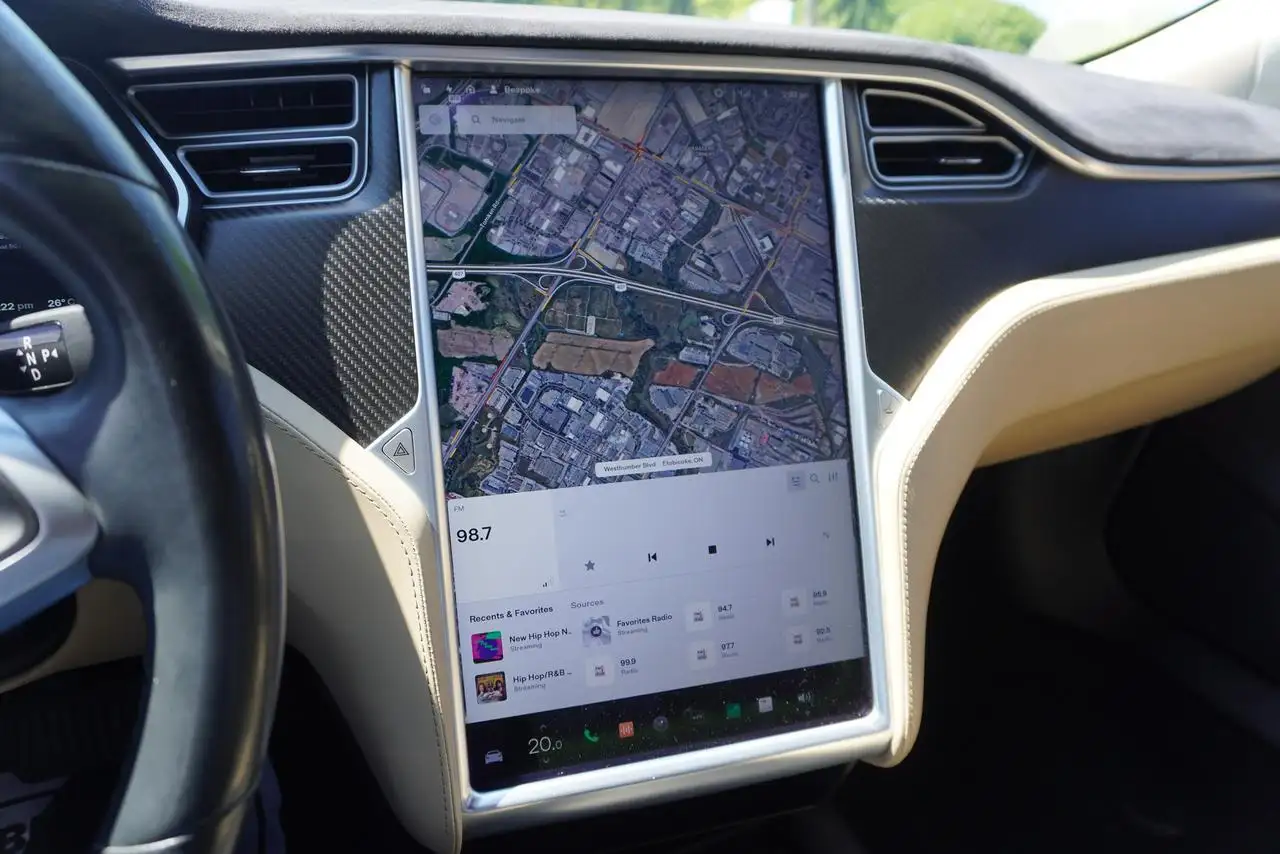 Tesla Model S photo Tesla Model S