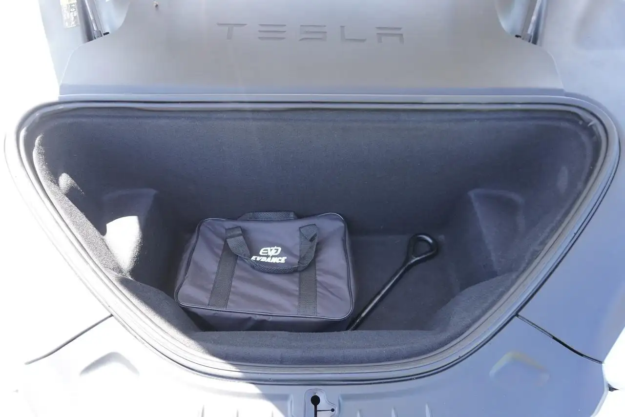 Tesla Model S photo Tesla Model S