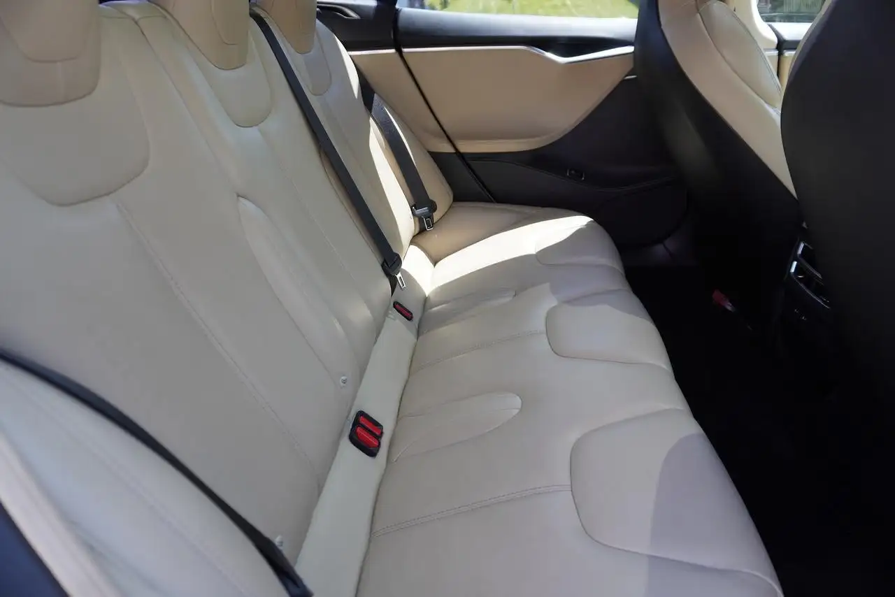 Tesla Model S photo Tesla Model S