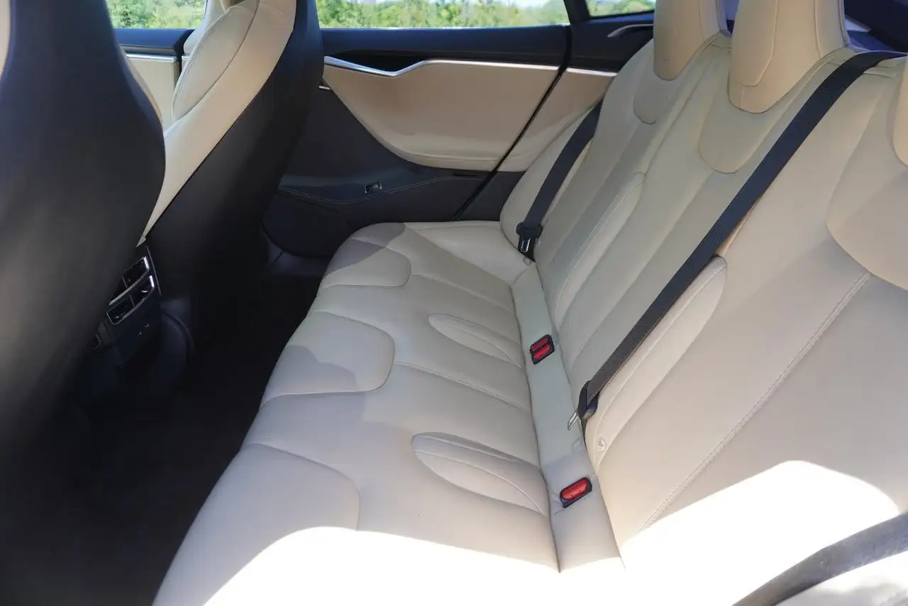 Tesla Model S photo Tesla Model S