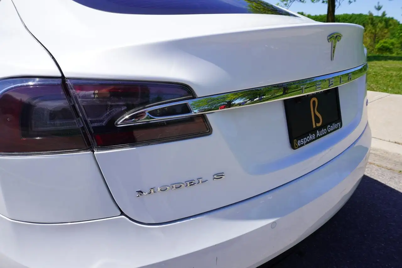 Tesla Model S photo Tesla Model S