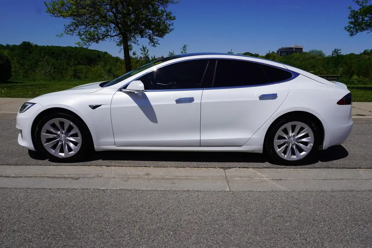 Tesla Model S photo Tesla Model S