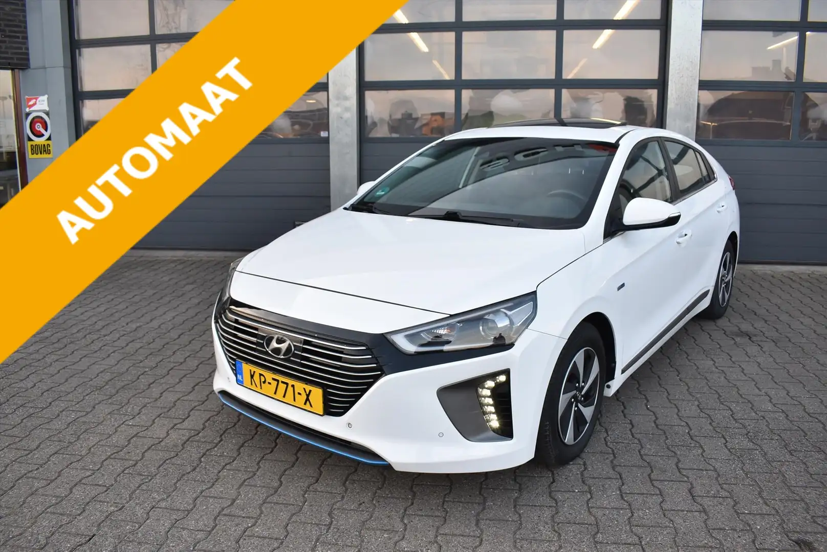 Hyundai IONIQ 1.6 GDI Blue HEV 141pk First Edition Wit - 1
