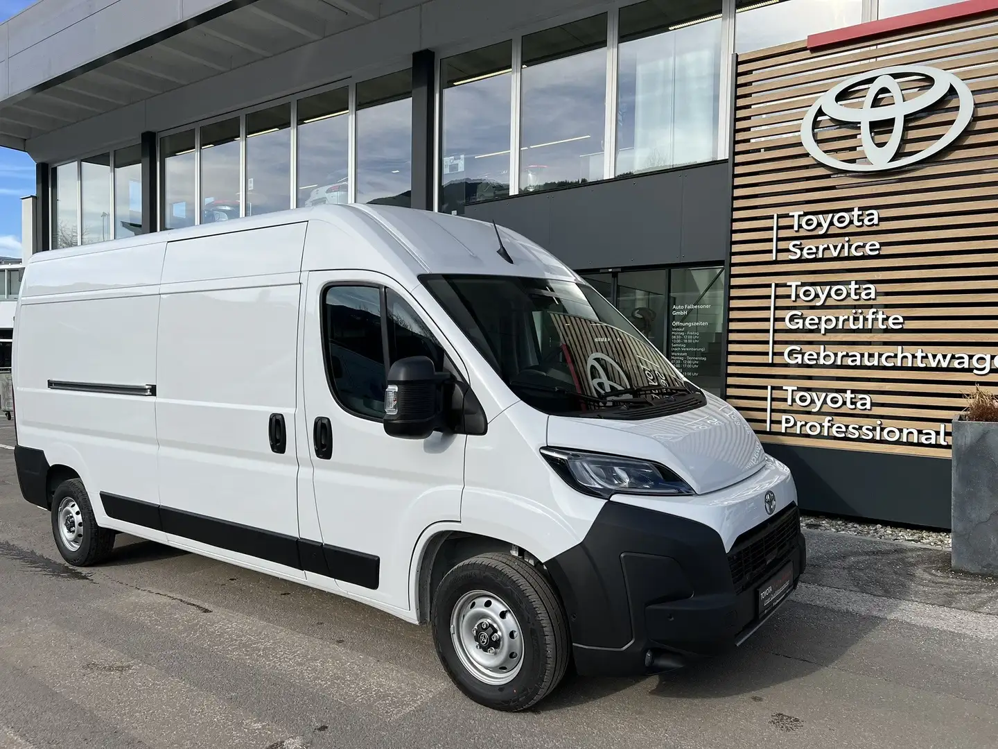 Toyota Proace Max KW L3H2, 4-türig 2,2 Diesel 140 ProWork 35 Weiß - 2