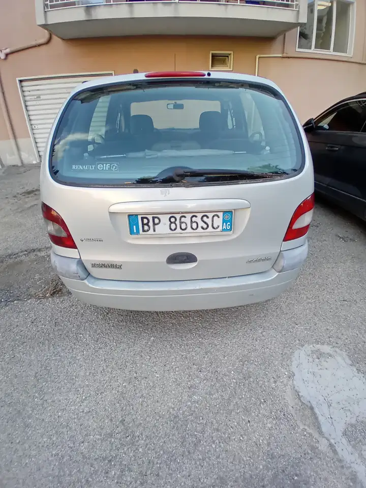 Renault Scenic 1.9 dci Authentique, foto 3