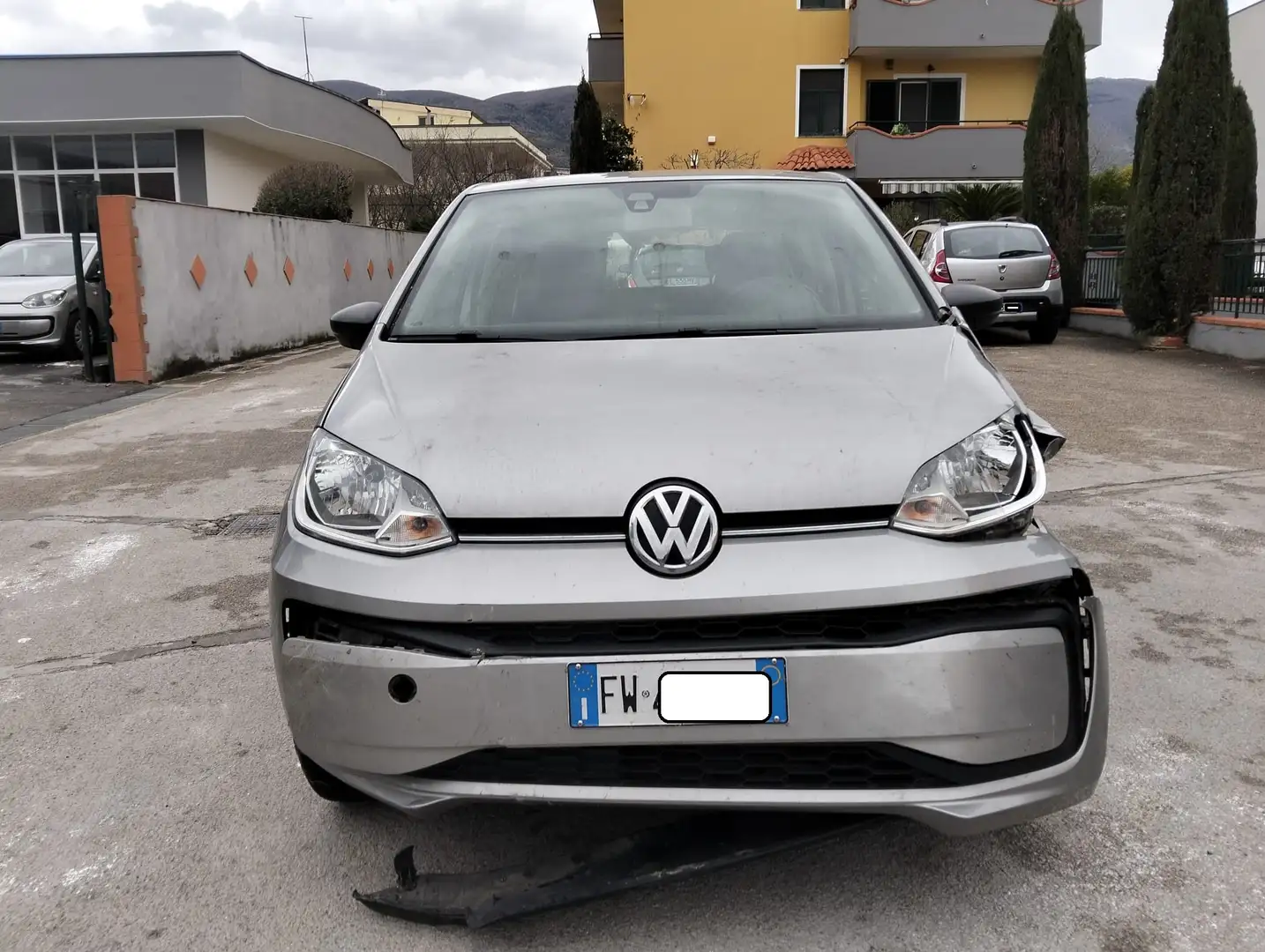 Volkswagen up! up! 5p  1.0 eco High 68cv SINISTRATA 2019 Argento - 2