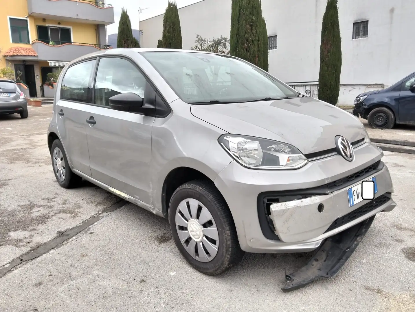 Volkswagen up! up! 5p  1.0 eco High 68cv SINISTRATA 2019 Argento - 1
