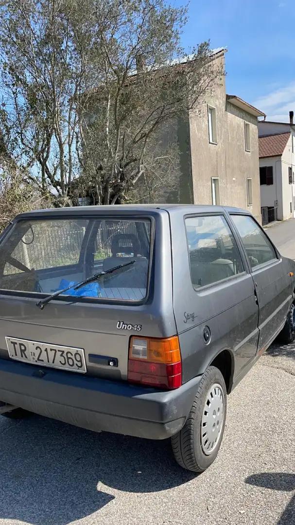 Fiat Uno 3p 0.9 45cv Grijs - 2