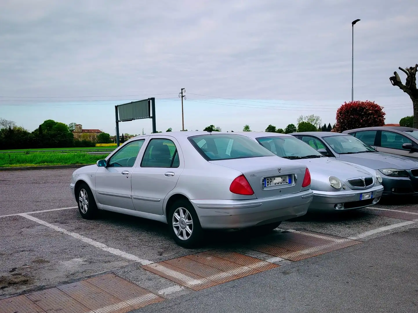 Lancia Lybra 1.8 LX - 2