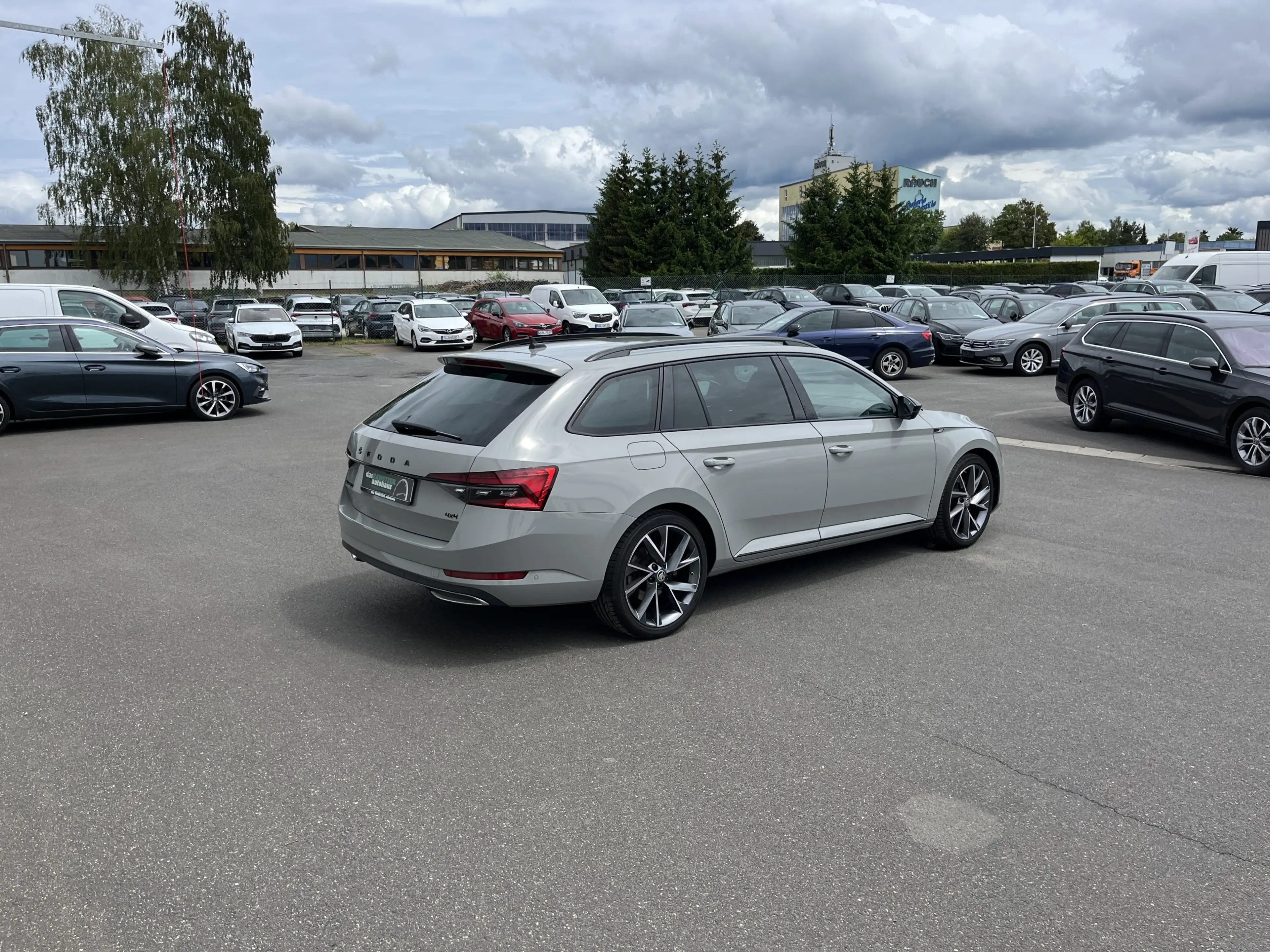 Skoda Superb Combi 2.0 TDI 4x4 DSG SPORTLINE 213€ m.20% Anz. — photo 7