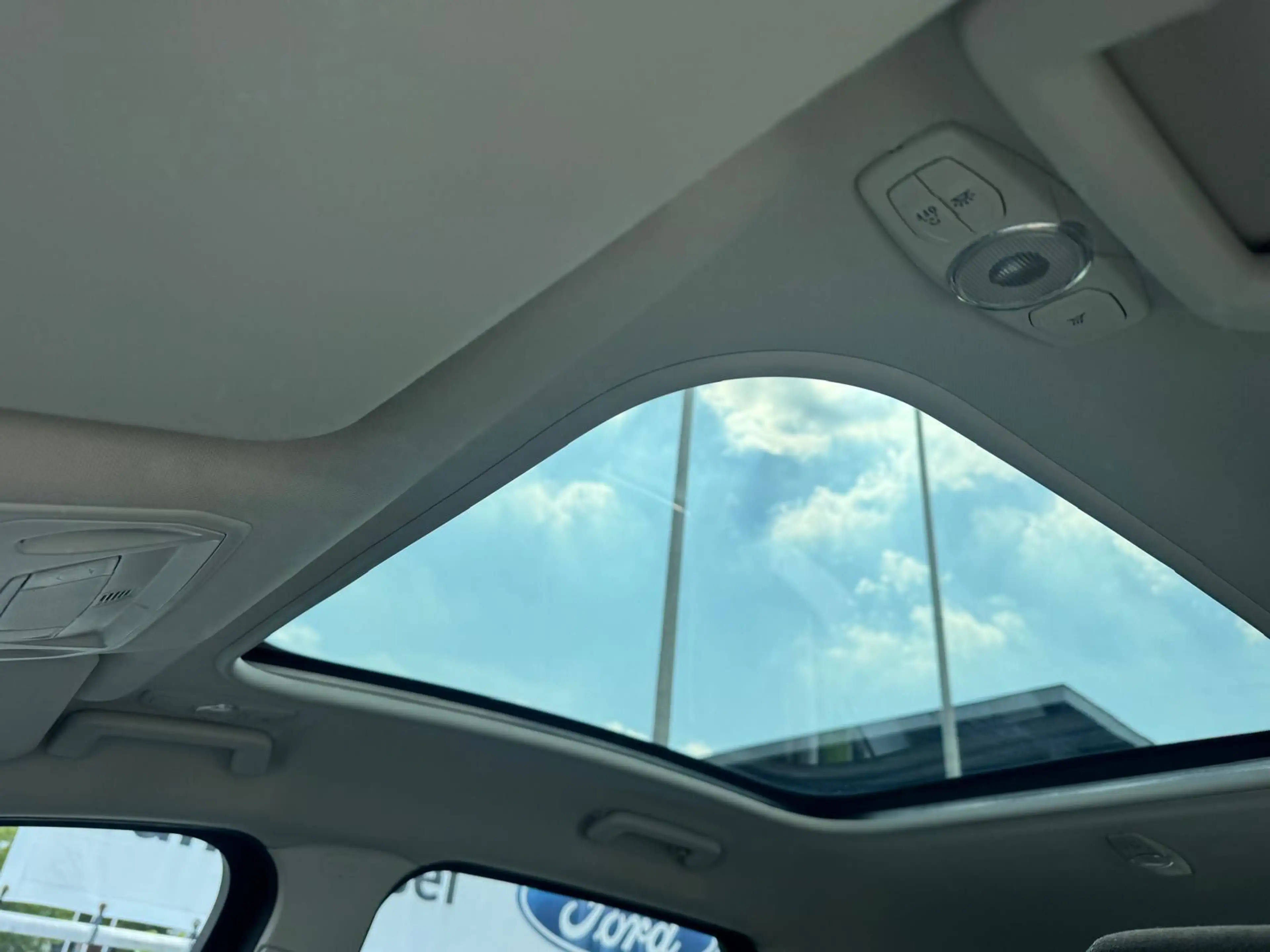 Ford C-Max 1.0 Titanium 125pk | Navigatie | Panorama Dak | El — photo 8