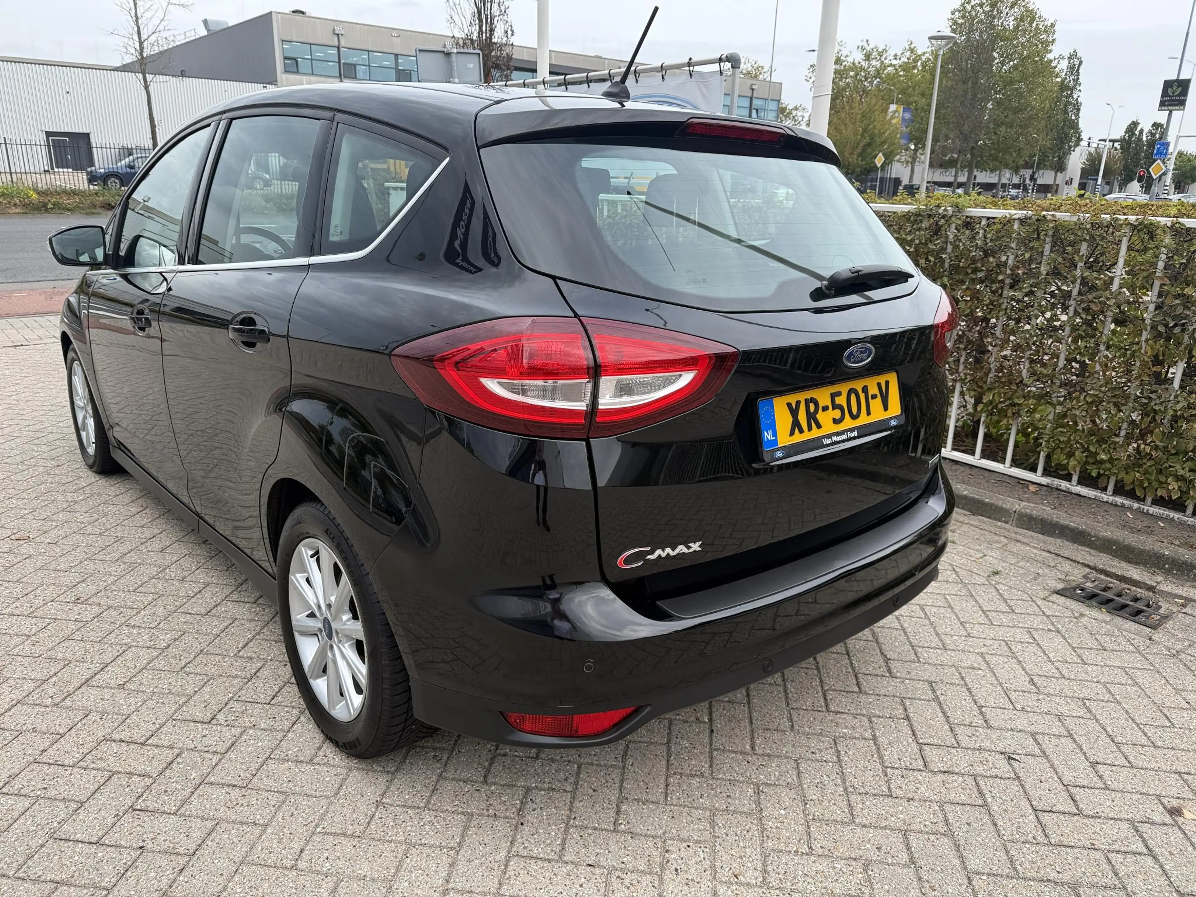 Ford C-Max 1.0 Titanium 125pk | Navigatie | Panorama Dak | El — photo 3