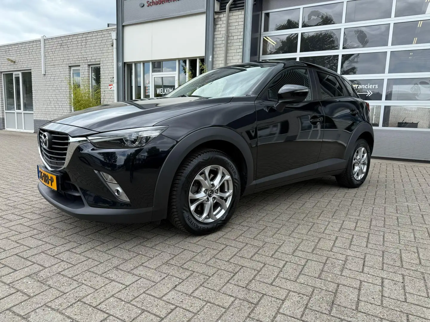 Mazda CX-3 2.0 SkyActiv-G 120 GT-Luxury Zwart - 2