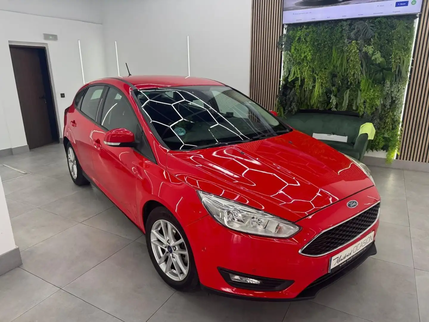 Ford Focus 1.0 Ecoboost Auto-St.-St. 92kW Trend+ Rot - 2
