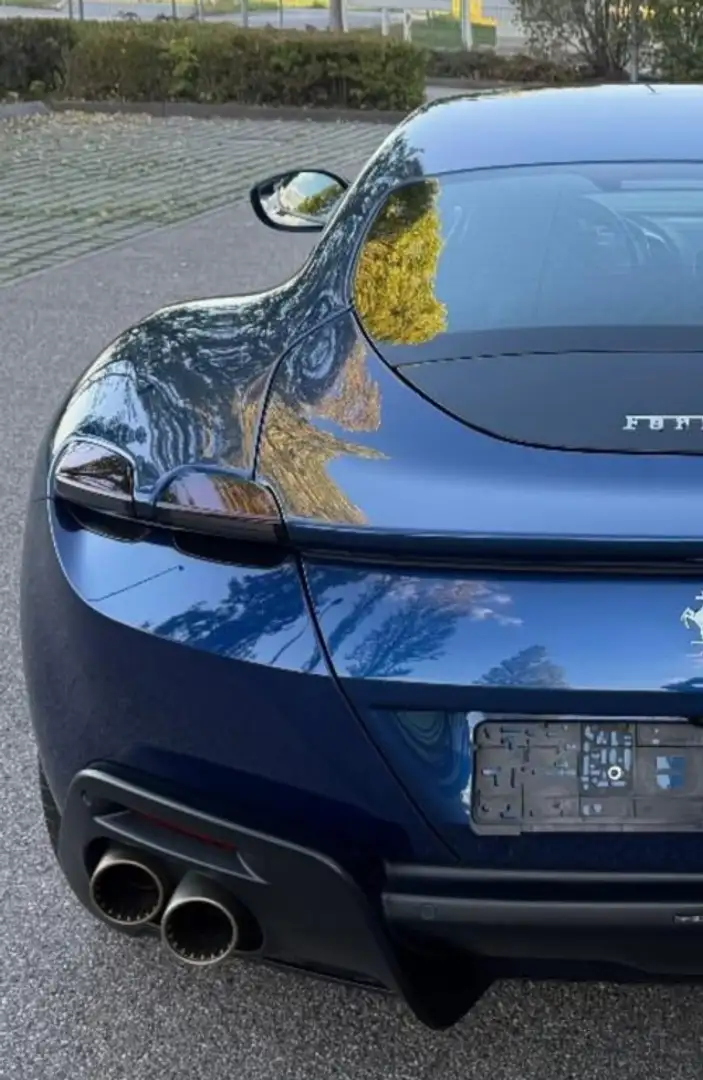 Ferrari Roma Azul - 2