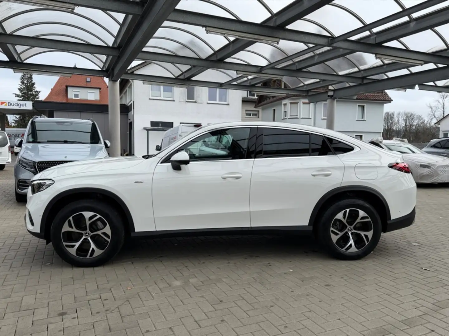 Mercedes-Benz GLC 300 e 4M Coupé AVANTGARDE+DISTRO+AHK+360° Weiß - 2