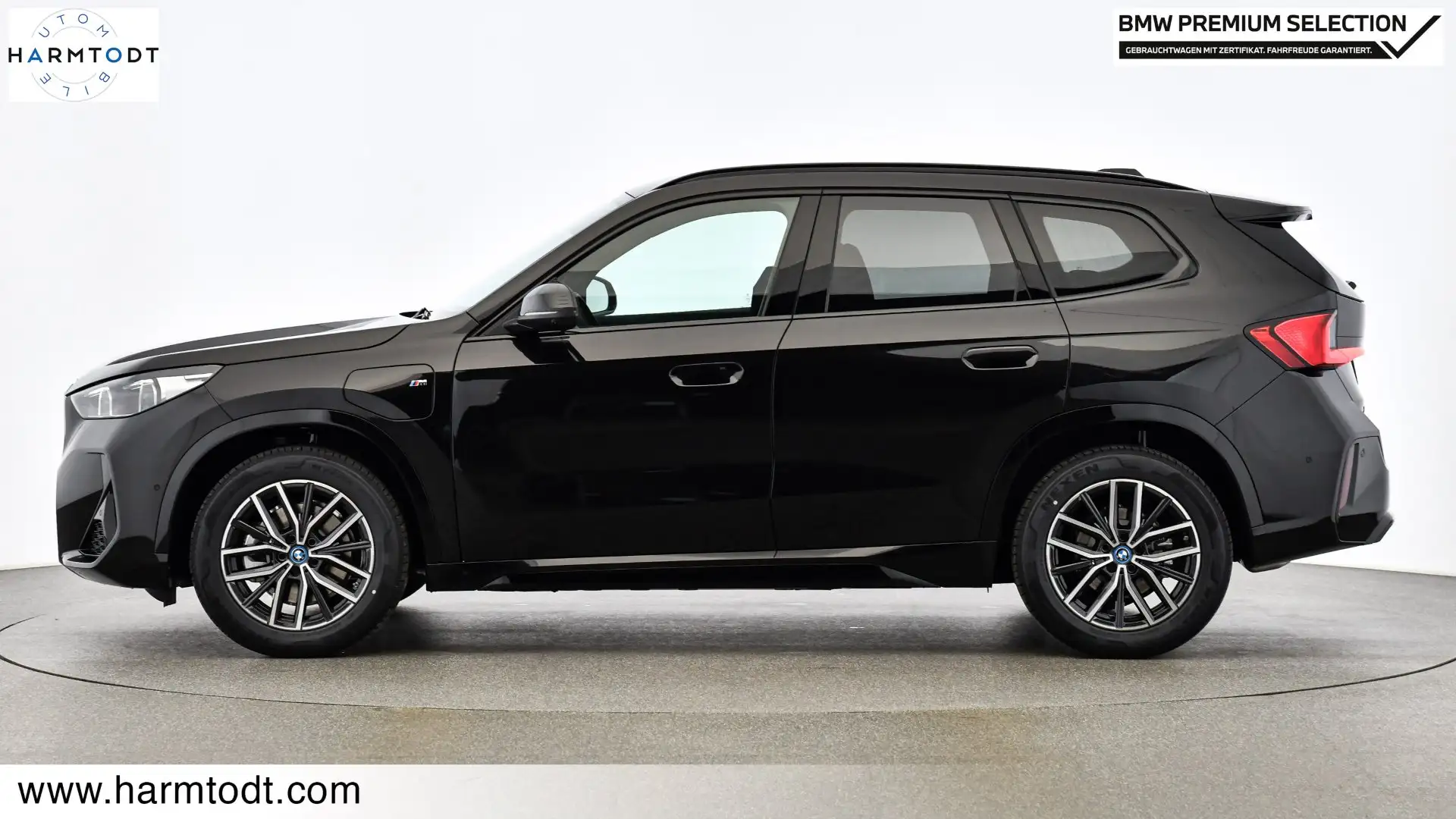 BMW X1 xDrive25e Schwarz - 2