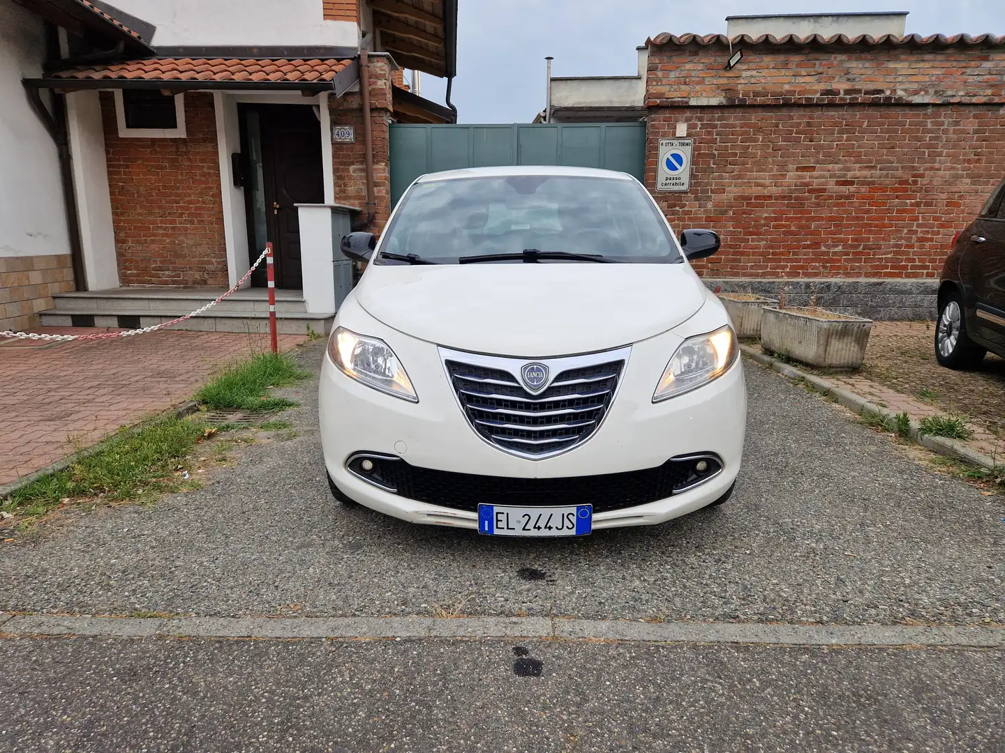 Lancia Ypsilon 1.2 70CV Benzina Euro5B, Clima, Radio, Servosterzo Bianco - 2