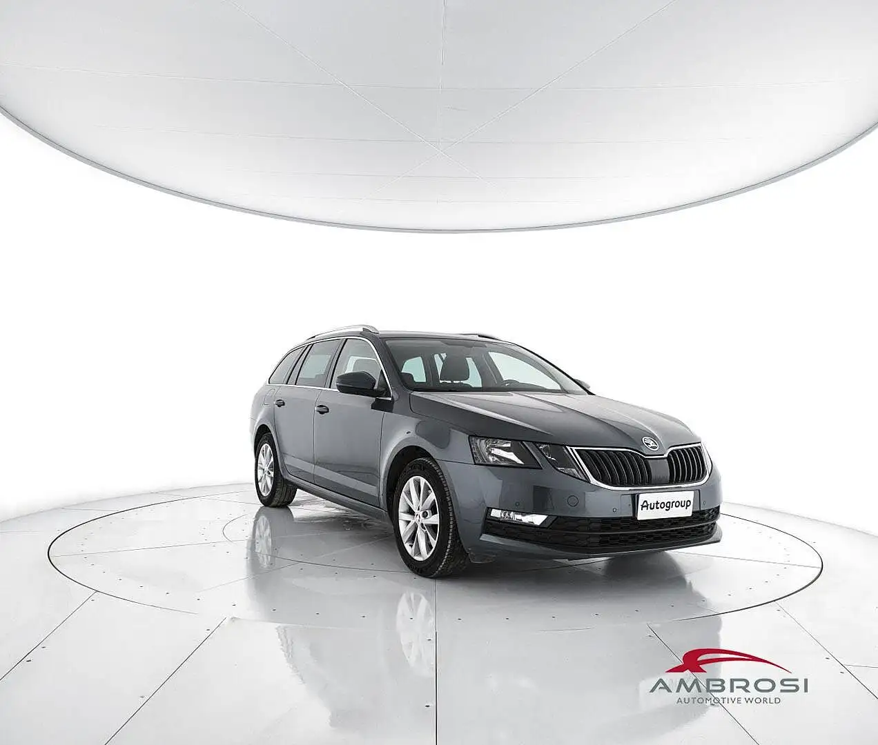 Skoda Octavia 1.5 DSG Wagon Executive G-Tec Grigio - 2