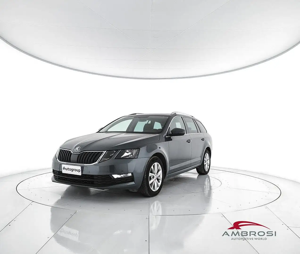 Skoda Octavia 1.5 DSG Wagon Executive G-Tec Grigio - 1