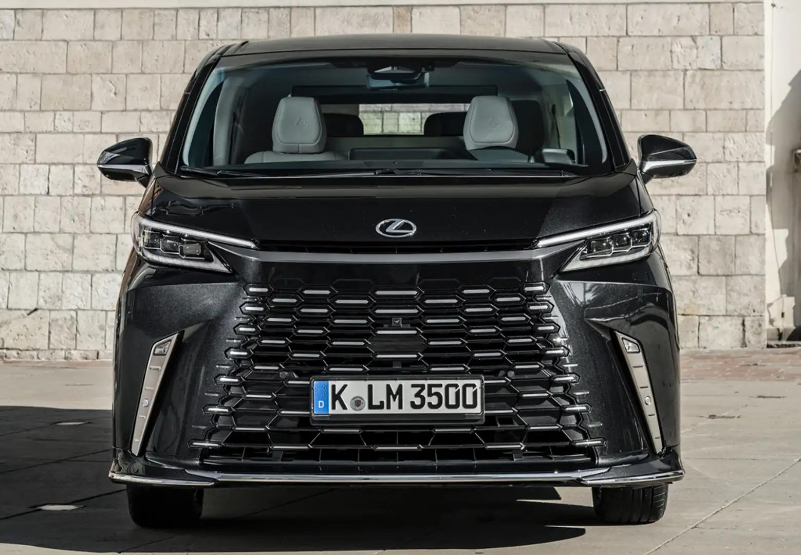 Lexus LM 350h Luxury Modern Black 4pl. - 2