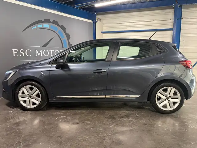 Renault Clio view 24