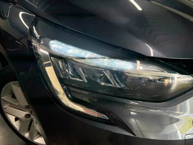 Renault Clio view 20