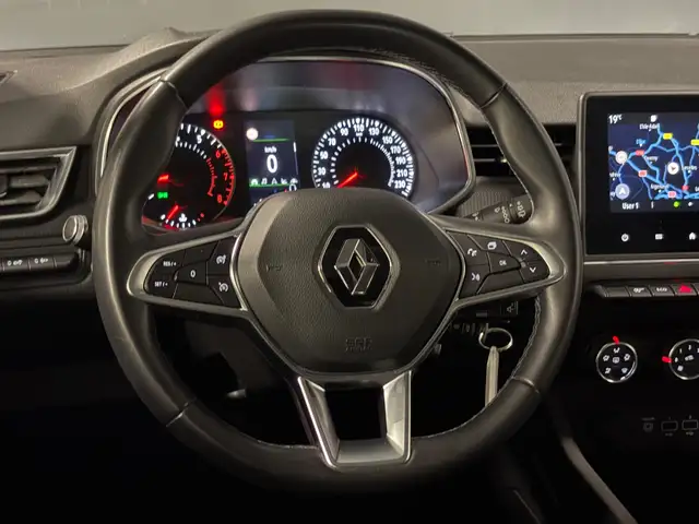 Renault Clio view 9