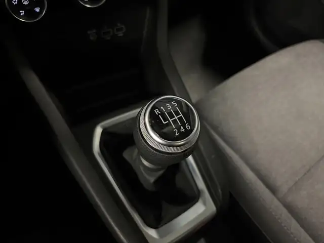 Renault Clio view 16